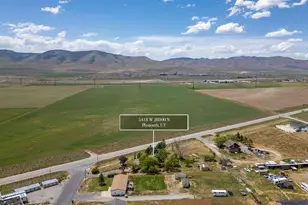 5418 W 20300 N, Plymouth, UT 84330 - Photo 32