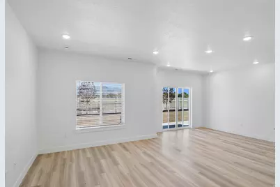 718 W 750 N, Smithfield, UT 84335 - Photo 10