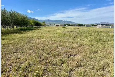 812 E Bates Rd, Erda, UT 84074 - Photo 118