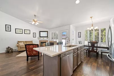 1606 W Seneca Dr N, Roy, UT 84067 - Photo 12