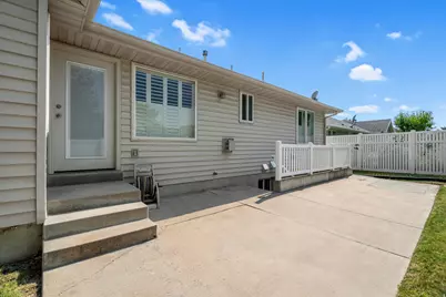 1606 W Seneca Dr N, Roy, UT 84067 - Photo 30
