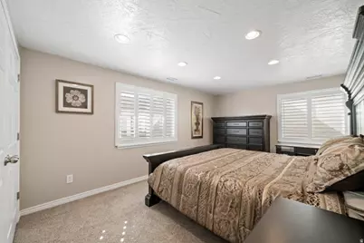 1606 W Seneca Dr N, Roy, UT 84067 - Photo 28