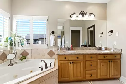 2639 S 2975 W, West Haven, UT 84401 - Photo 14