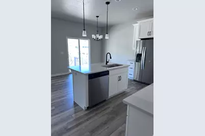 4102 W Harmony Dr, Lehi, UT 84043 - Photo 4