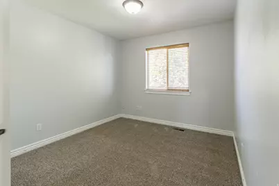 233 E 500 N, Roosevelt, UT 84066 - Photo 16