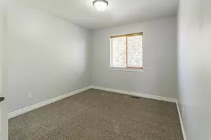 233 E 500 N, Roosevelt, UT 84066 - Photo 16