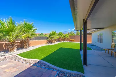 411 N Sage Dr, Washington, UT 84780 - Photo 4