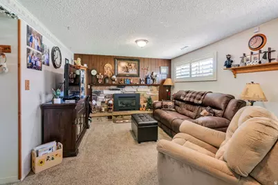 178 S 200 E, Orem, UT 84058 - Photo 16