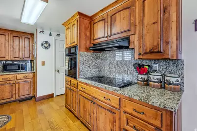 178 S 200 E, Orem, UT 84058 - Photo 10
