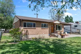 9902 Poppy Ln, Sandy, UT 84094 - Photo 2