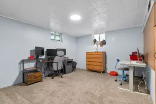 9902 Poppy Ln, Sandy, UT 84094 - Photo 18