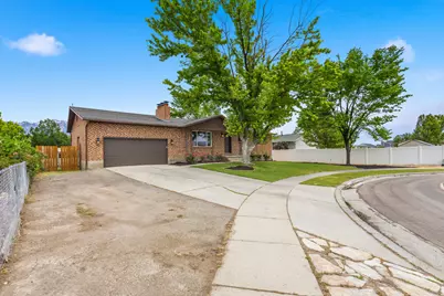 11991 S 1420 W, Riverton, UT 84065 - Photo 4