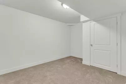 11976 S Woodridge Rd E, Sandy, UT 84094 - Photo 32