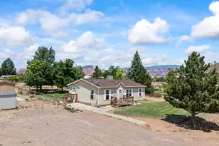 275 N 100 E, Torrey, UT 84775 - Photo 32