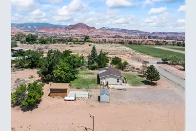 275 N 100 E, Torrey, UT 84775 - Photo 28