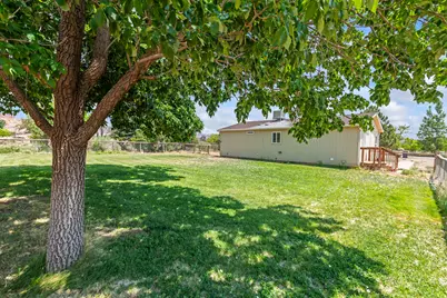 275 N 100 E, Torrey, UT 84775 - Photo 26