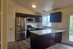482 W 275 N, Clearfield, UT 84015 - Photo 6