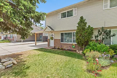 246 E 8375 S, Sandy, UT 84070 - Photo 2
