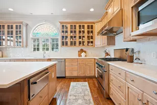2051 E Normandywoods Ct, Holladay, UT 84117 - Photo 4