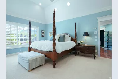 2051 E Normandywoods Ct, Holladay, UT 84117 - Photo 4