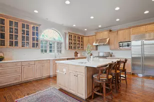 2051 E Normandywoods Ct, Holladay, UT 84117 - Photo 2