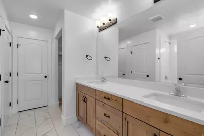 626 S 125 E, Hyde Park, UT 84318 - Photo 10
