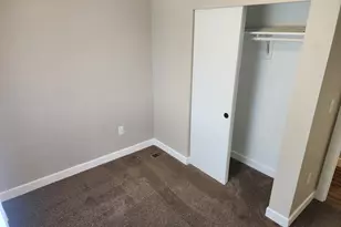 11265 S Crescent Park Cir E, Sandy, UT 84094 - Photo 10