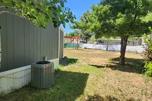 11265 S Crescent Park Cir E, Sandy, UT 84094 - Photo 18