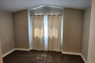 11265 S Crescent Park Cir E, Sandy, UT 84094 - Photo 12