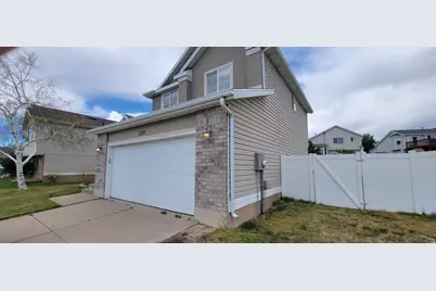 1217 E 3025 N, Layton, UT 84040 - Photo 2