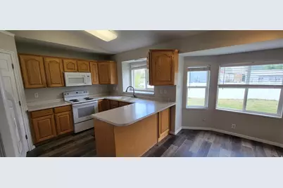 1217 E 3025 N, Layton, UT 84040 - Photo 6