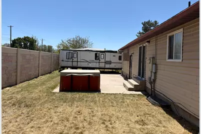 680 E Family Cir, Sandy, UT 84070 - Photo 32