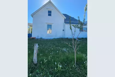 295 W 100 S, Manti, UT 84642 - Photo 2