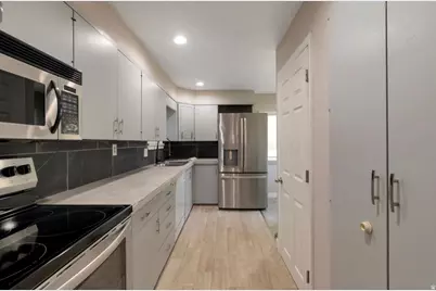 243 W 400 N, Orem, UT 84057 - Photo 8
