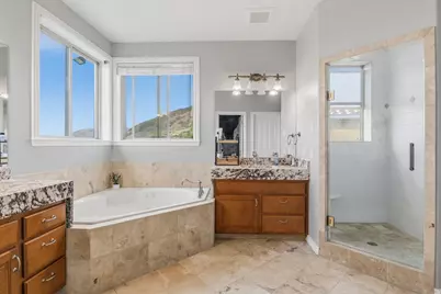 1647 E Wylie Ln S, Draper, UT 84020 - Photo 32