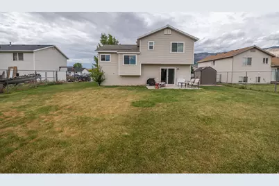 463 W 2125 N, Harrisville, UT 84414 - Photo 18