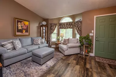 463 W 2125 N, Harrisville, UT 84414 - Photo 2