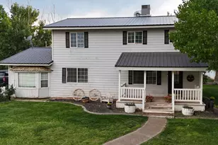 426 W 2500 S, Roosevelt, UT 84066 - Photo 2