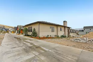 7238 S Campion Dr, West Jordan, UT 84081 - Photo 52