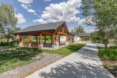 1188 S Old Trappers Loop Rd, Huntsville, UT 84317 - Photo 2