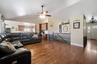 1508 W Brigadoon Park Dr, West Jordan, UT 84088 - Photo 10