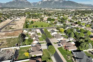 1508 W Brigadoon Park Dr, West Jordan, UT 84088 - Photo 46