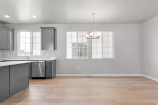1043 W Sparrow Wy, Stansbury Park, UT 84074 - Photo 8