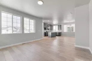 1043 W Sparrow Wy, Stansbury Park, UT 84074 - Photo 10