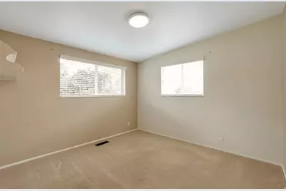 447 E 550 S, Bountiful, UT 84010 - Photo 10