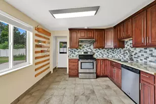 447 E 550 S, Bountiful, UT 84010 - Photo 8