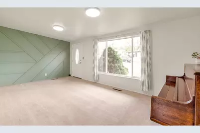 447 E 550 S, Bountiful, UT 84010 - Photo 2