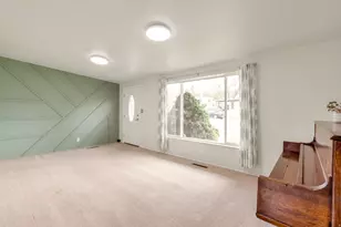447 E 550 S, Bountiful, UT 84010 - Photo 2
