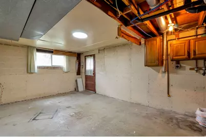 447 E 550 S, Bountiful, UT 84010 - Photo 28