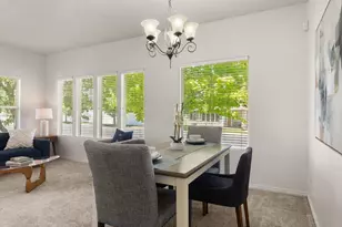 4602 S Hathaway Dr E, Roy, UT 84067 - Photo 10